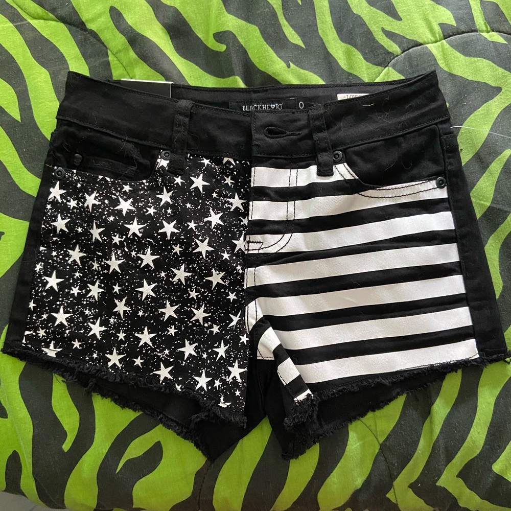 Black blackheart shorts